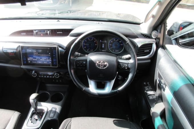 2025 Toyota Hi-lux