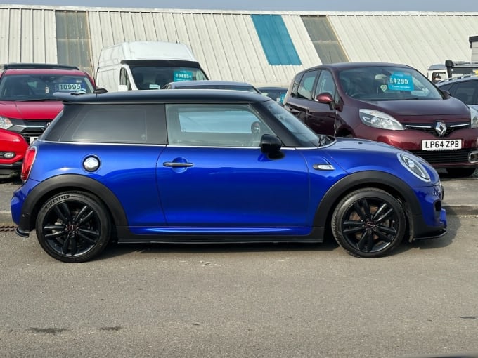 2025 Mini Hatch