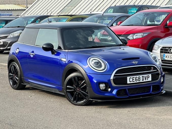 2025 Mini Hatch