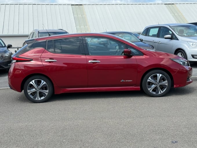 2025 Nissan Leaf