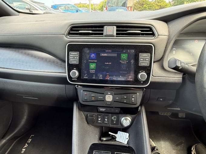 2025 Nissan Leaf