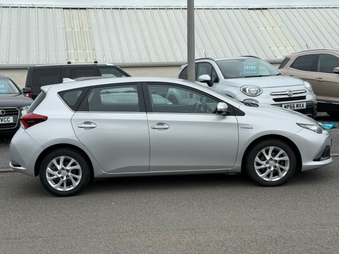 2025 Toyota Auris
