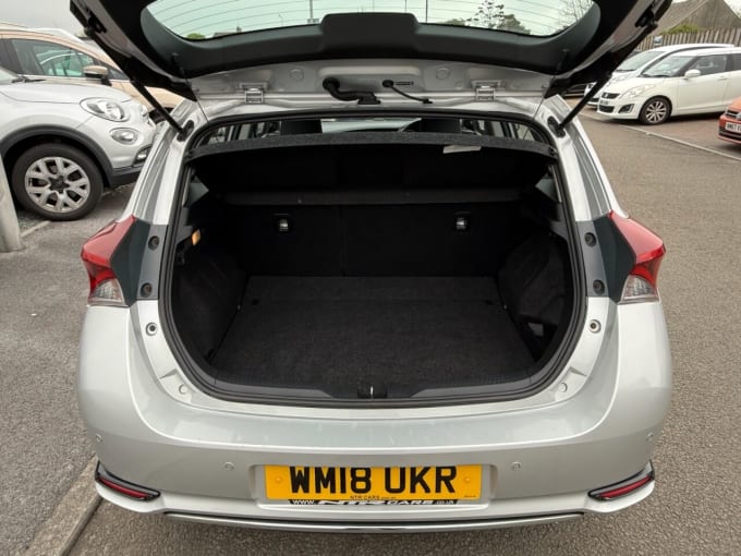2025 Toyota Auris