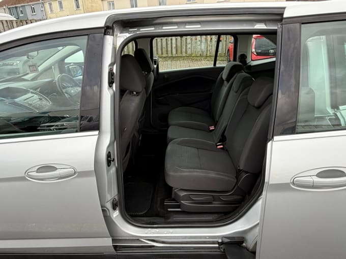 2025 Ford Grand C-max