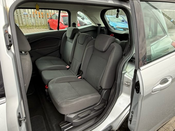 2025 Ford Grand C-max