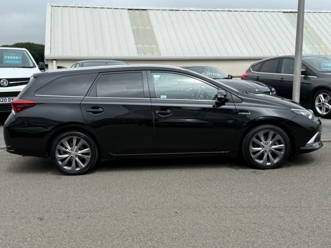 2025 Toyota Auris