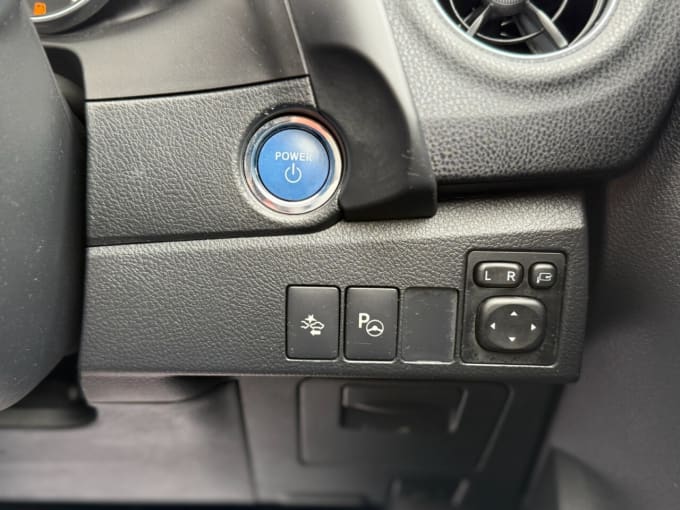 2025 Toyota Auris
