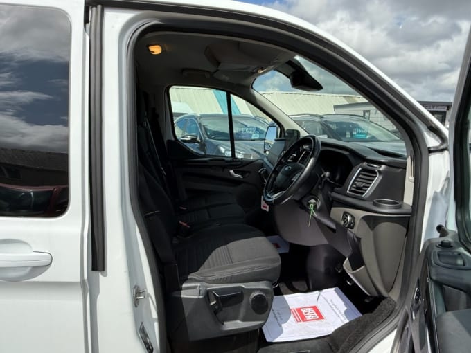 2025 Ford Transit Custom