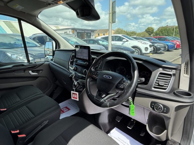 2025 Ford Transit Custom