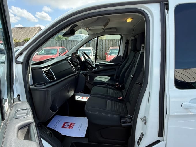 2025 Ford Transit Custom
