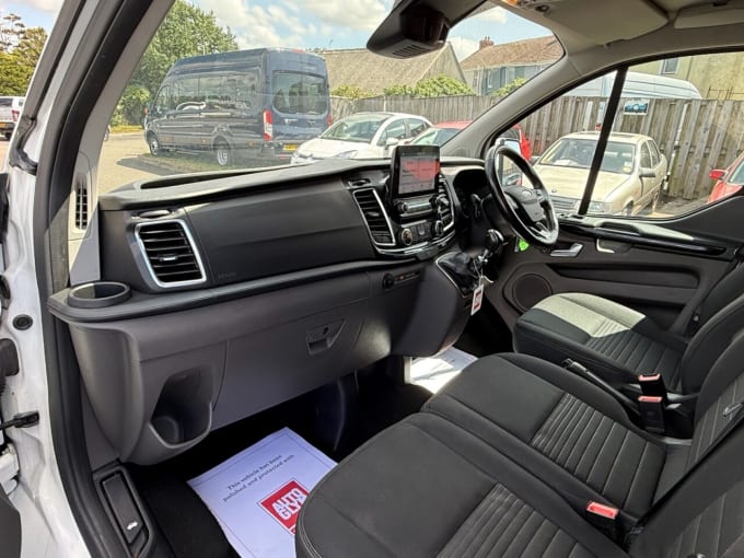2025 Ford Transit Custom