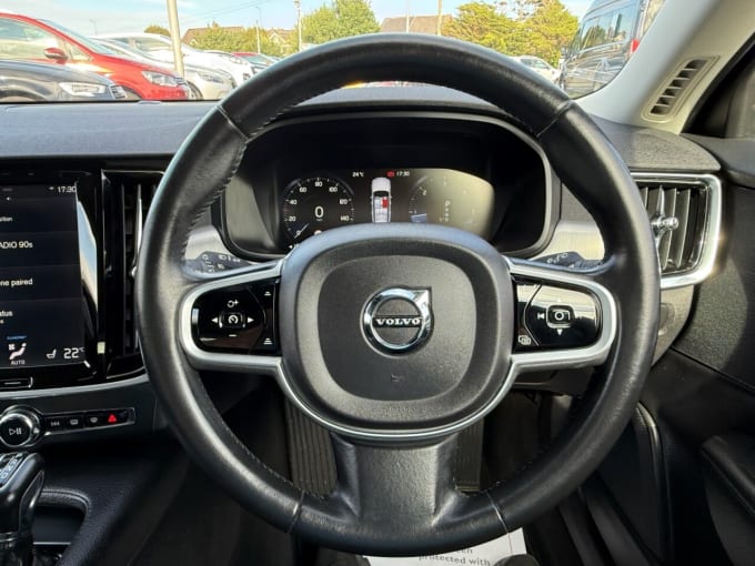 2025 Volvo V90