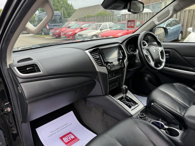 2025 Mitsubishi L200