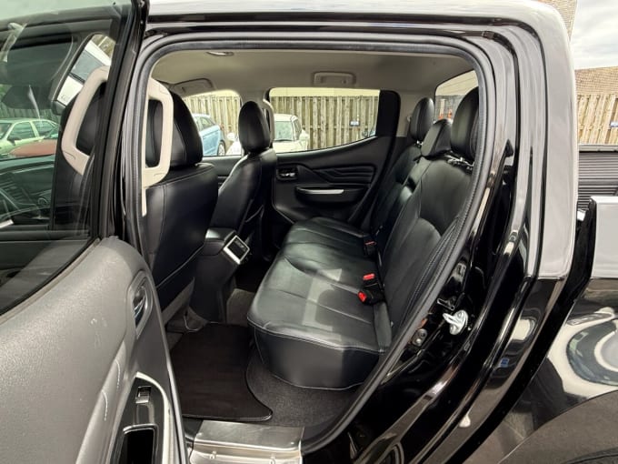 2025 Mitsubishi L200