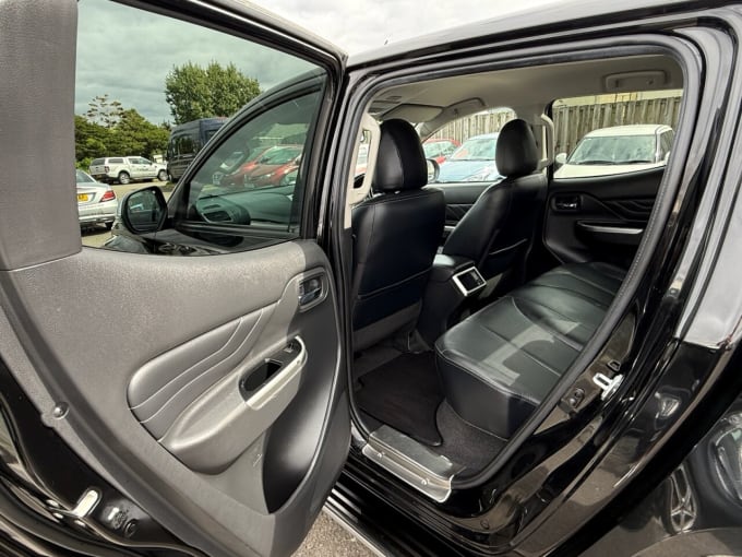 2025 Mitsubishi L200