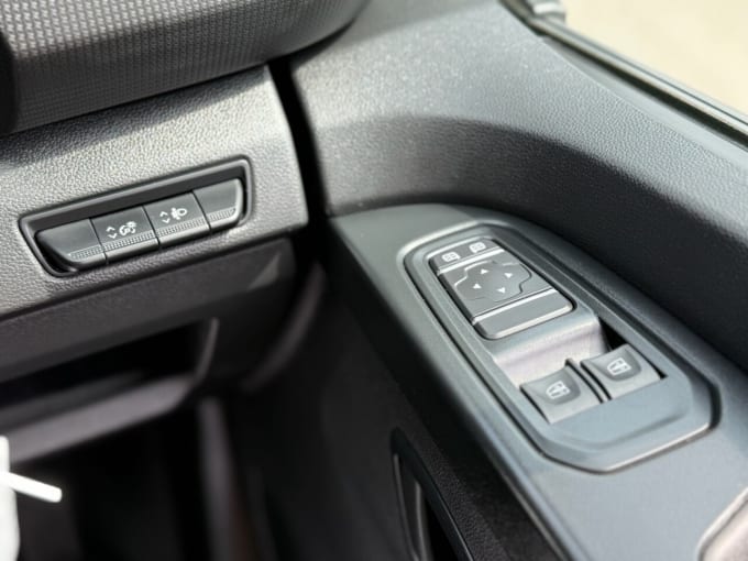 2025 Renault Trafic