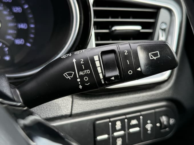 2025 Kia Ceed