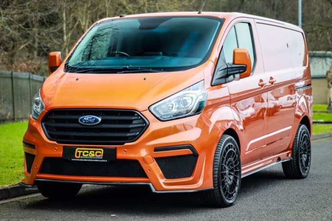 2025 Ford Transit Custom