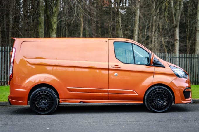 2025 Ford Transit Custom