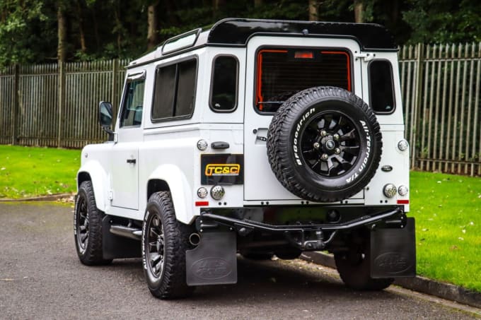 2015 Land Rover Defender 90