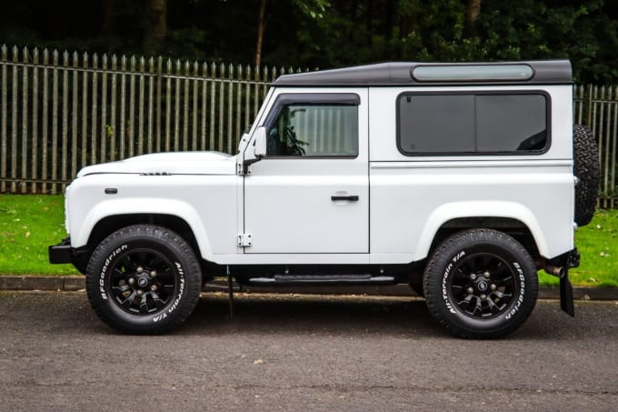 2015 Land Rover Defender 90