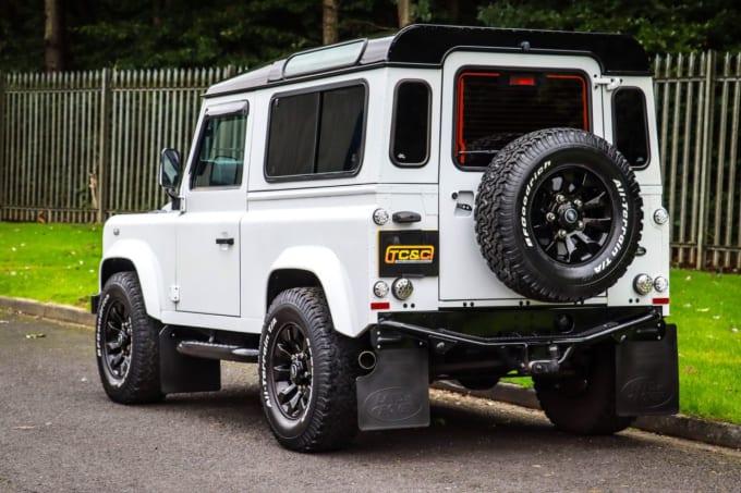 2015 Land Rover Defender 90