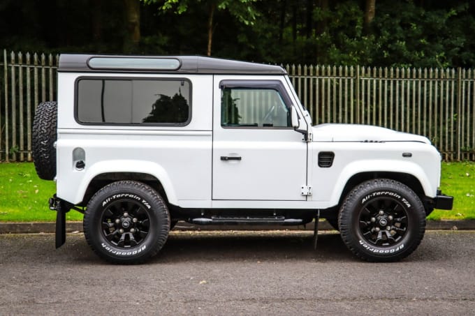 2015 Land Rover Defender 90