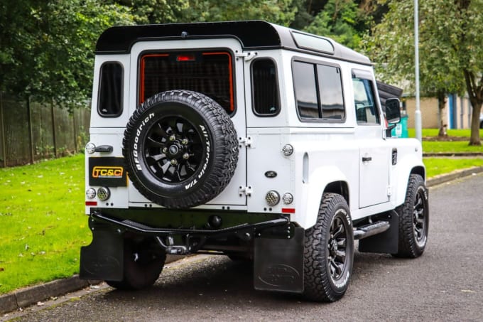 2015 Land Rover Defender 90