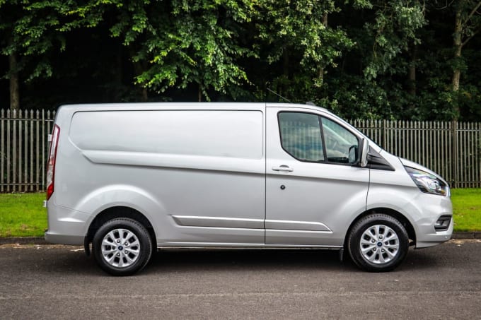 2024 Ford Transit Custom