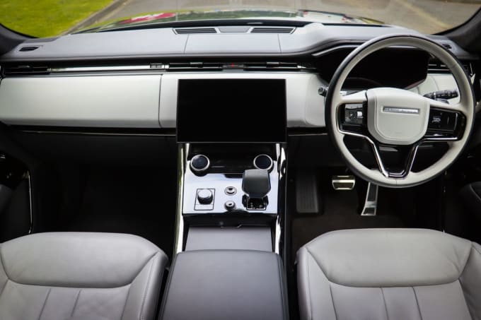 2025 Land Rover Range Rover Sport