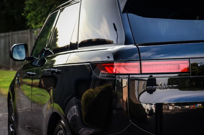 2025 Land Rover Range Rover Sport