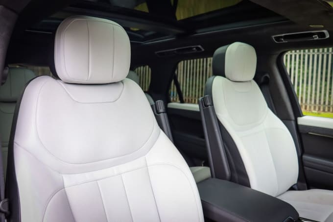 2025 Land Rover Range Rover Sport