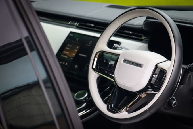 2025 Land Rover Range Rover Sport