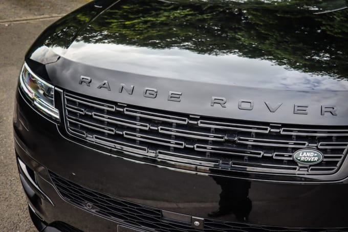 2025 Land Rover Range Rover Sport