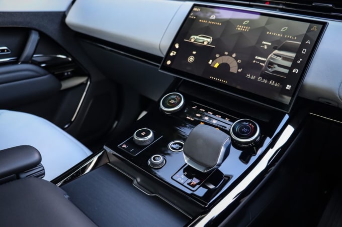2025 Land Rover Range Rover Sport
