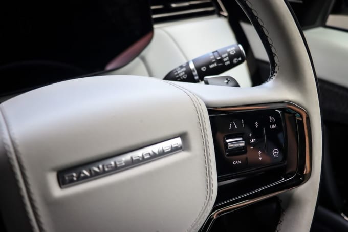 2025 Land Rover Range Rover Sport