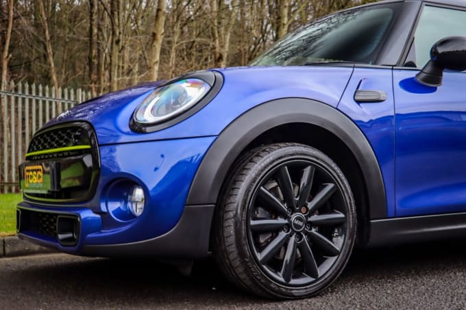 2025 Mini Hatch