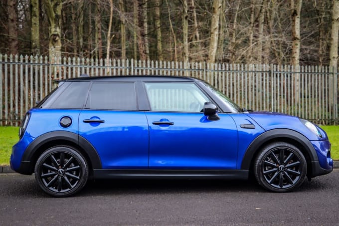 2025 Mini Hatch