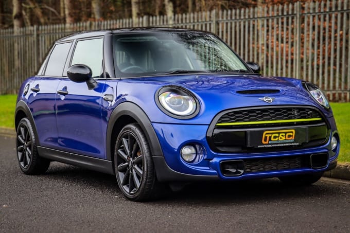 2025 Mini Hatch