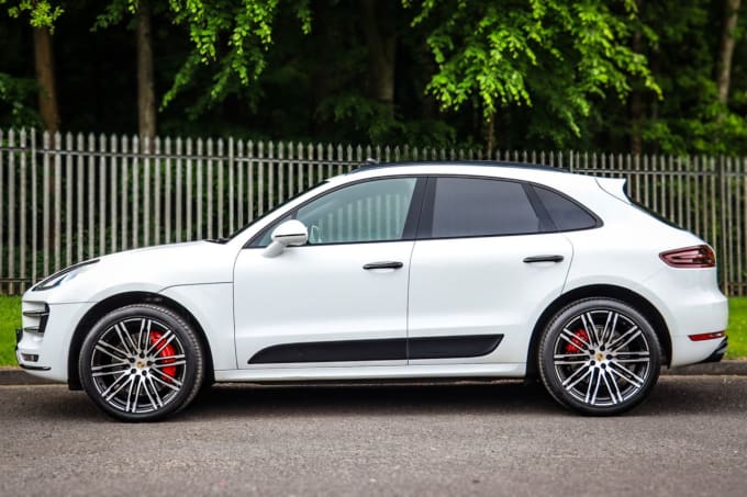 2025 Porsche Macan