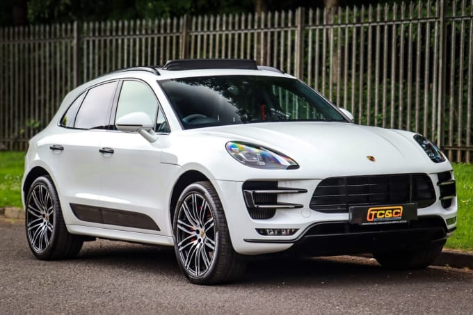 2025 Porsche Macan