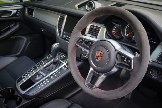 2025 Porsche Macan