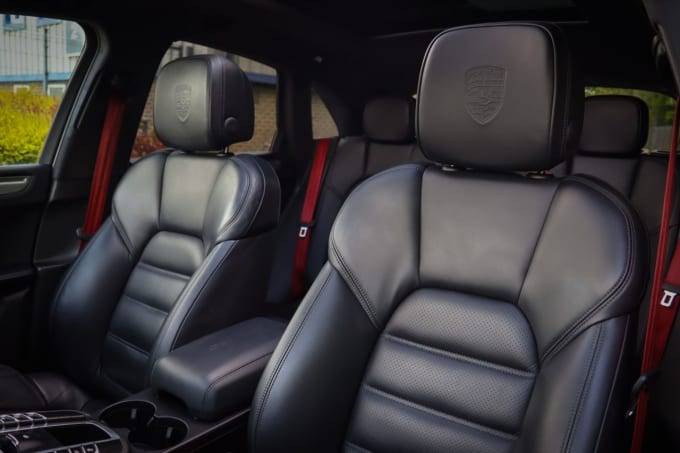 2025 Porsche Macan