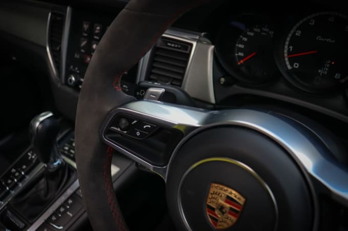 2025 Porsche Macan