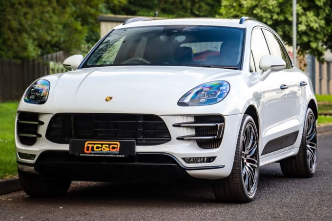 2025 Porsche Macan