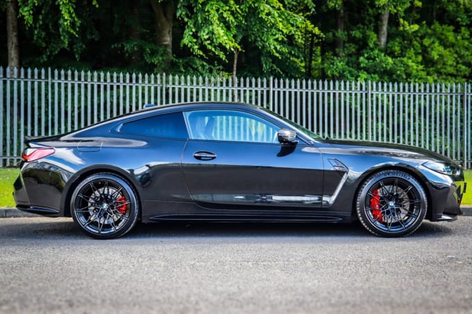 2025 BMW M4