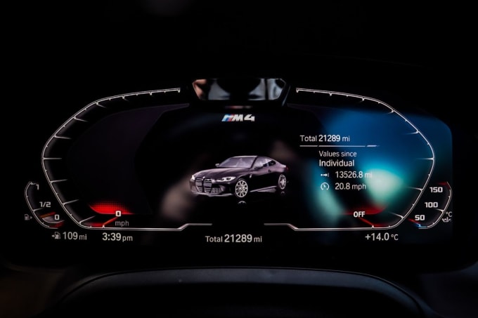 2025 BMW M4
