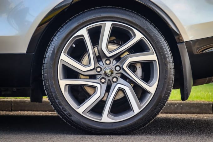 2025 Land Rover Discovery
