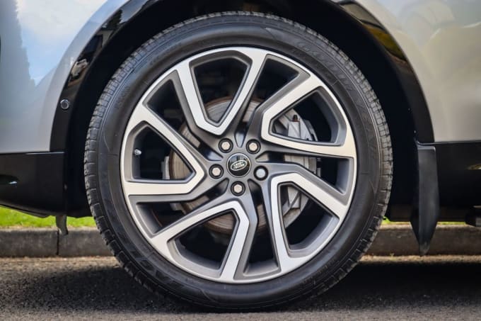 2025 Land Rover Discovery