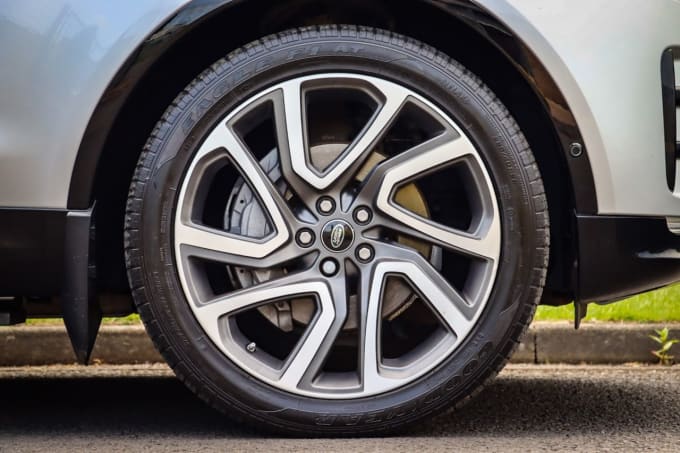 2025 Land Rover Discovery